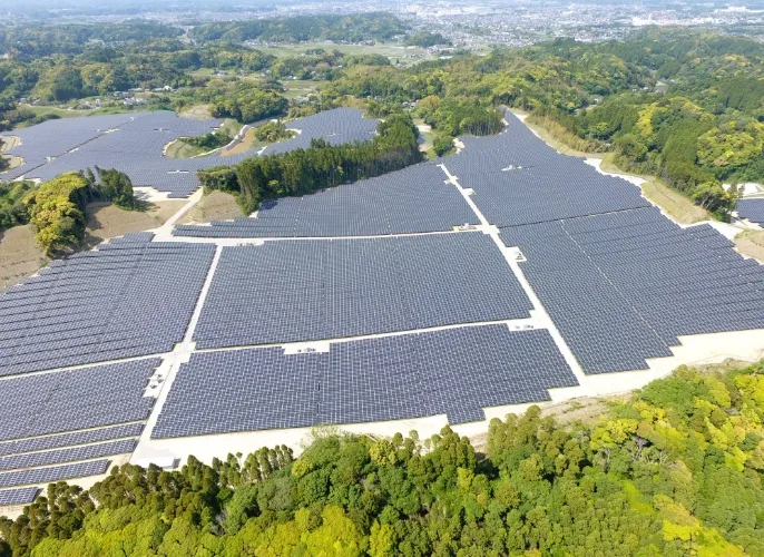 千葉県茂原市〈発電出力：67.2MWp〉